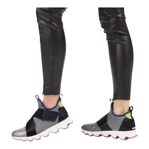 SOREL Kinetic Lite Strap Sneakers Women’s 6 Gray Pink Athleisure